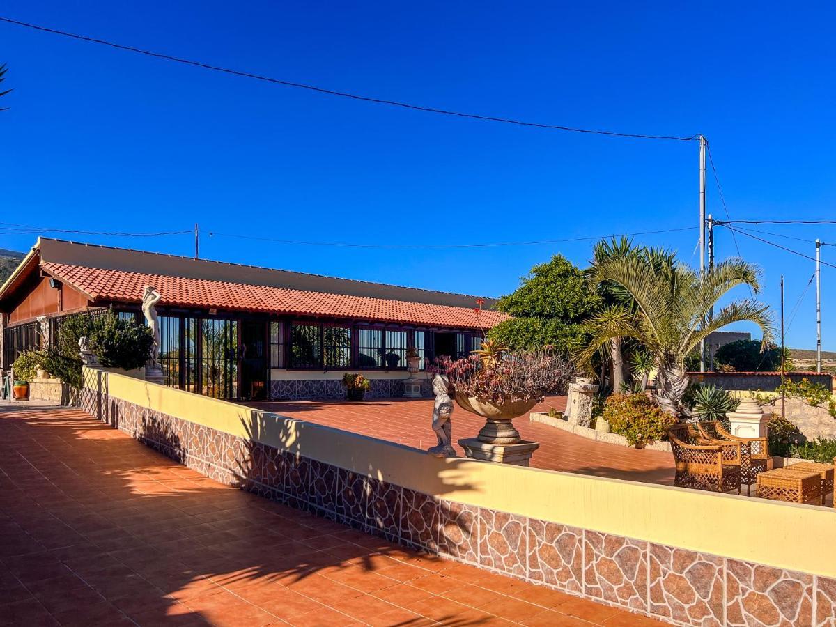 Exquisite Rural House With Garden, Pool And Sea Views Villa Arico Viejo Dış mekan fotoğraf